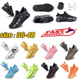 Top quality Men Women Running Shoes Comfortable Sneaker Breathable Mesh Upper Cushion Light Weight Fast Ship Sports Jogging shoes big size
