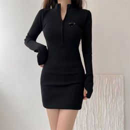 Designer Dress Europe US Knitted Jumpsuit Short Skirt Hot Style Pencil Skirt Personality Long-Sleeved Buttons Letter Embroidery Zipper Sexy Lady Promdress 7035