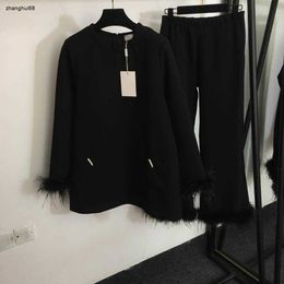 women designer two piece set fashion V letter cuff loose long sleeved upper garment+high waist trousers flared Jan 22