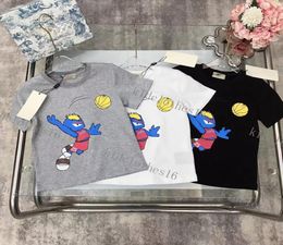 New 2023 summer kids designer Tshirts childrens Fashion clothing short sleeved mens crewneck tshirt loose letter printing girls t2692012