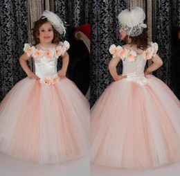 Flower Girl Dresses Bateau Handmade Flowers Ball Gowns Girls Pageant Gowns Lace Up Girls Birthday Princess Dresses For Kids1246029