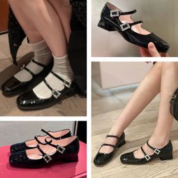 Slingbacks Women High Heel Lacquer Leather Rivets Decoration Luxury Designer Dress Shoes Casual Ankle Strap Buckle Bow Pointed Party Shoes