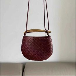 Metal Designer Bags Cross Small Crowd Mini Sardine Bag Real Cowhide Woven Handlebar Half Moon Single Shoulder Body Handbag 0Q80