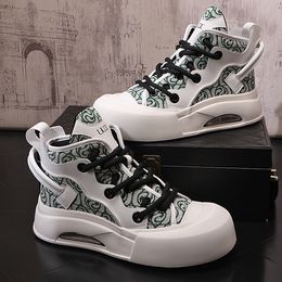 Nuovi stivali da uomo autunno inverno comodi sneakers con plateau da uomo moda scarpe casual rosse scarpe da ginnastica sportive Tenis Masculino