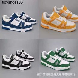 New Men's and Women's High Version lvity Trainer Casual Board Shoes Fashion Versatile INS Sports Fashion Shoes