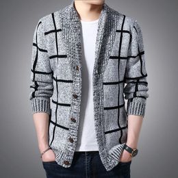 Men Autumn Knitted Sweater Coats Knitting Jumper Slim Fit Pull Homme Man Spring Plaid Cardigan 240118