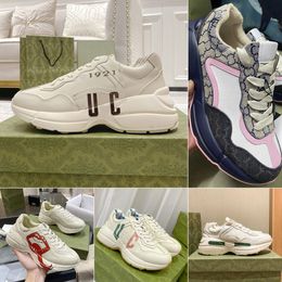 Sneaker in pelle rhyton da donna gvcci papà designer retro iuence galline emblematiche emblemate grosse sneaker a basso contenuto di pelle casual in pelle bianca 34-45