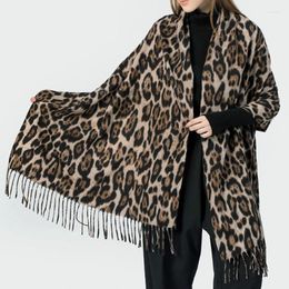 Scarves 2024 Designer Leopard Scarf Winter Warm Pashmina Shawl Luxury Cashmere Wraps Fashion Women Long Blankets Fringes