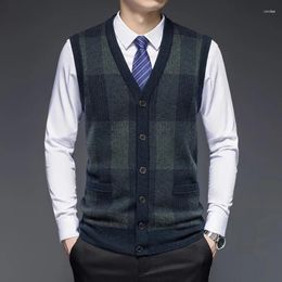Men's Vests Pure Wool Cardigan Vest V-neck Plaid Jacquard Thickened 100 Sweater High-End Knitted