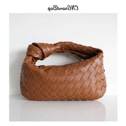 Abottegas Tote Bag Vneta Jodie Mini Teen Intrecciato Designer Leather Woven Hand Zipper Croissant Soft Dinner Fashion Trend Held Cloud Simple