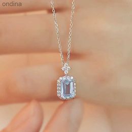 Pendant Necklaces VOQ Silver Colour Perfume Bottle Pendant Zircon Necklace Simple Blue Topaz Clavicle Chain Necklace Lady Gift YQ240124