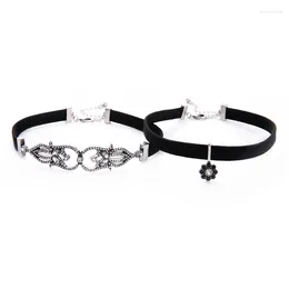 Choker 2 Pcs/Set Trendy Black Leather Suede Gothic Vintage Necklace Crystal Flower Women Collar