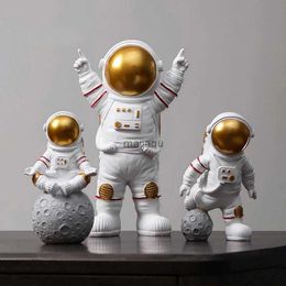 Action Toy Figures 3Pcs Resin Astronaut Figure Statue Figurine Spaceman Sculpture Educational Toy Desktop Home Decoration Astronaut Model Kids Gift