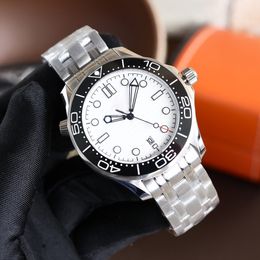 Designer Watches Men's Watches Luxury Watch For Man 904L Stainless Steel Top Diving Swimming Sports Montre High Quality Automatic Mechanical Wristwatch Dail 42mm