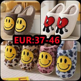 2024 Winter Smile fluffy Slippers Smiling face autumn couple cotton slippers womens home with cute thick bottom cartoon non-slip indoor warm shoes