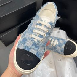 Tasarımcı Sneaker Casual Mavi Denim Kontrol Lüksler Tuval Kadın Ayakkabı Spor Eğitmenleri Spor ayakkabıları altın donanım mektupları kauçuk taban pamuklu ayakkabılar