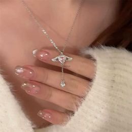 Pendant Necklaces Crystal Angel Wings Heart Pendant Necklaces Ladies Girl Simple Y2K Pink White Zircon Love Elegant Necklace Women Jewelry 2023