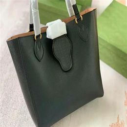 Top Quality Designer Women Shopping Totes Pure Color Double Metallic Letter Hanrdware Buckle Handbags Genuine Calf Leather Composi2452