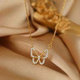 Pendant Necklaces Women and Jewellery French Light Luxury Blue Flower Earrings Temperament Celebrity Small Group Design Sense Advanced Cold Style