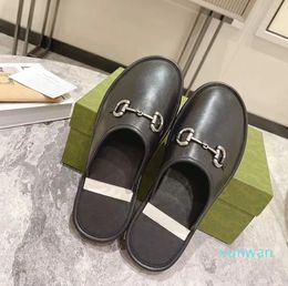 Designer Slipper Mens Mules Men Slides Flat Slipper With Striped Print Leather Slides Flip Flops Top Quality Big Size