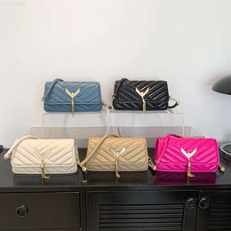 2024 New Arrivals Ladies Fashion Bags Trendy Striped Women Underarm Bag Low Price Stylish Girl Purses