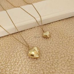 Pendant Necklaces 1 pieces of 3D golden heart pendant necklace beautiful female jewelry copper material winter new product