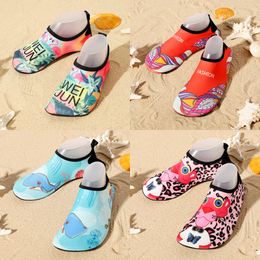Не скользящие женщины 2024 Унисекс водяной кроссовки для кроссовки для плавания летние сандалические сандалии для водного пляжа.