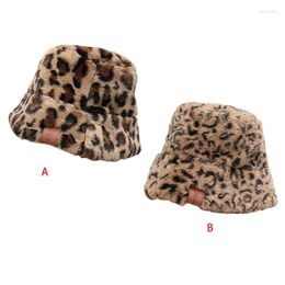 Berets Women Girls Winter Thicken Plush Bucket Hat Vintage Leopard Printed Harajuku Street Packable Warm Fisherman