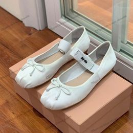 Ballet flat shoes Designer Professional Dance Shoes Satin ballerinas Platform Bowknot Shallow Mouth Single Shoe flat sandals women Loafers011