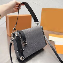 Shoulder Bag Side Trunk Handbag Denim Soft Box Bags Canvas Crossbody Purse Fashion Letter Leather Trim Zip Closure Metal Corners R207s