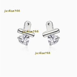 Sweet Cool Design Love Zircon Stud Small Earrings Personality No Pierced Ear Clip Niche Fashion Trend Female Jewelry 2024