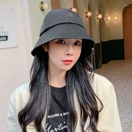 Berets Fashion Bucket Hat Casual Fisherman Cap Vintage Leather Fall Winter