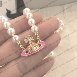 Collane con ciondolo lungo di design vintage di alta qualità con collane di diamanti rosa Collane con lettere ad incastro in oro