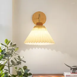 Wall Lamp Nordic LED Wooden Simple Vintage Room Girls Reading Light Bedside Minimalist Decoracion Pared Home Accessories