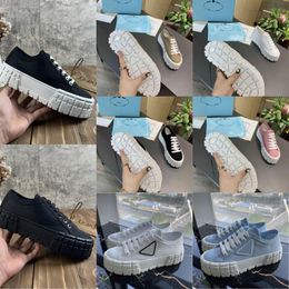 designer Double Nylon Sneakers White Black Triangle Canvas Wheel Casual Shoes men Women Triple Thick Bottom Low Shoe b4nV#