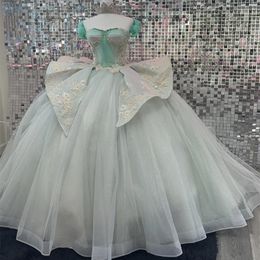 2024 Sexy Sweetheart Quinceanera Dresses Beaded Sequins Applique Off the Shoulder Ball Gown Sweet 16 Birthday Tulle Vestidos De 15