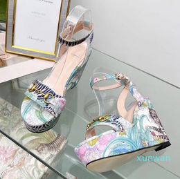 Fashion Designer Wedge Sandals Sexy Heel Suede Ladies High Heels Sandals Platform Shoes With Flowers Tiger Green Stripes Wedding Dress Shoes with