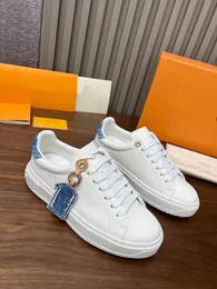 Scarpe casual da donna Designer SHoes Sneaker da viaggio con lacci in pelle fashion lady Scarpe da corsa piatte da corsa Lettere scarpe da donna con plateau da uomo 1017