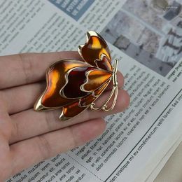 Brooches Medieval Vintage Butterfly Pin Brooch Exquisite Dripping Oil Enamel Insect Pins Simple Temperament Clothing Collar Accessories