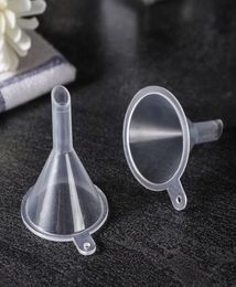 Portable Transparent Mini Funnels Small Plastic Bottleneck Bottles Packing auxiliary tool Kitchen Bar Dining Accessory DH98786330575