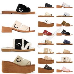 Sandali pantofola piatti da donna Woody Mules Deisgner Lady Lettering Tessuto Suola in pelle per esterni Sandalo scorrevole Chlose Scarpe da spiaggia Outdoor Home Slip-on Tacco alto