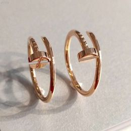 Cgr021 18k Solid Gold Nail Ring Thickness 1.8mm Love Couple Ring Au750 Real Gold Rings for Men and Women