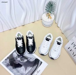 Luxury kids shoes designer baby Sneakers Size 26-35 Including boxes Black and white contrasting Colour design girls boys shoes Jan20
