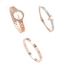 Free Sample New Classic Compact Women's Student Steel Band Diamond Bracelet Fashion Quartz Watches