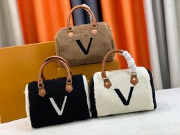 2024 New 30CM Classic Designer luxury womens Brand Teddy velvet Handbag Top Multi Fashion Letter Plush Crossbody Shoulder Bag M40394