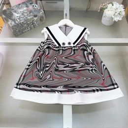 Brand kids dress Black button decoration girl V-neck skirt Size 100-150 baby clothes Checker design child frock Jan20