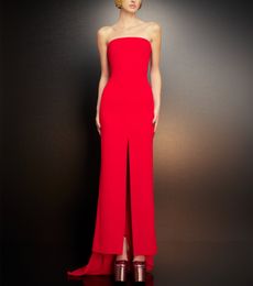 Elegant Long Red Crepe Evening Dresses With Front Slit Sheath Strapless Pleated Zipper Back Ankle Length Sweep Train Prom Dress Party Dresses for Women
