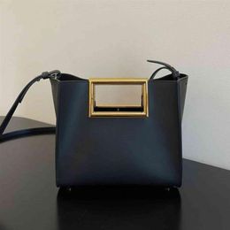 Designer Bags Way Metal Buckle Handbag Leather Tote Bag Single Shoulder Messenger Bag207K