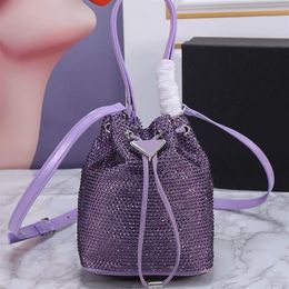 Crystal Bucket Bag Mini Tote Bags Fashion Crossbody Purse Women Shoulder Handbags Diamonds Triangular Sheet Metal Drawstring Bindi330z