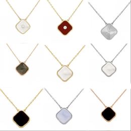 Exquisite designer necklace for woman red green black pendant necklaces 18k gold plated silver chain luxury Jewellery four leaf clover necklace sweater zb114